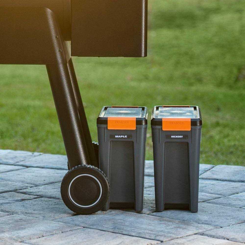 Pellet Bin & Lid R962
