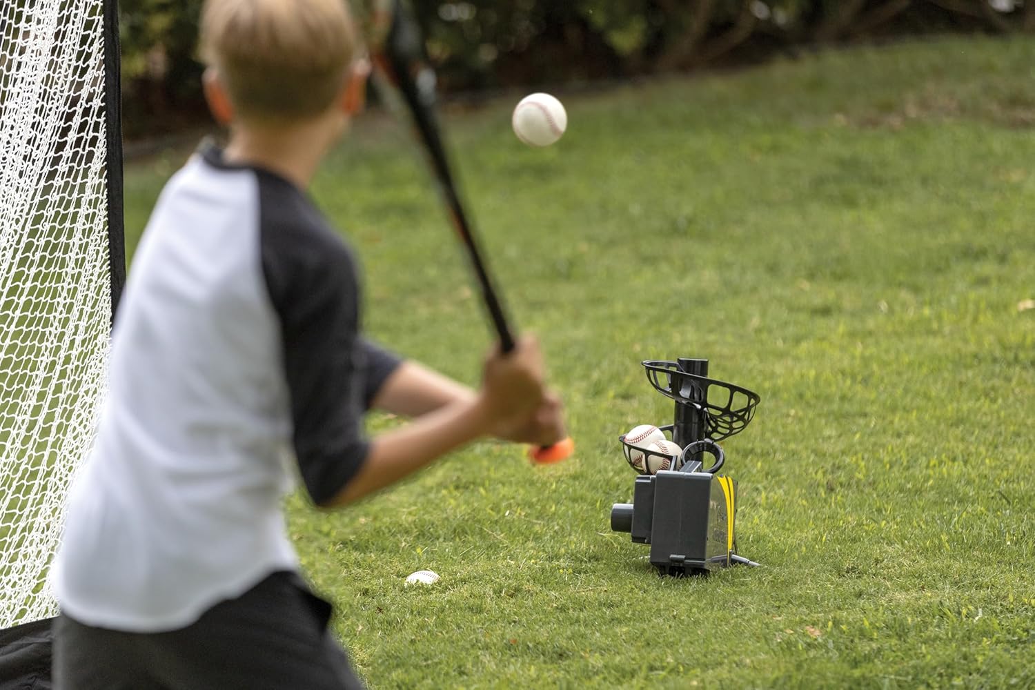Soft Toss Pitching Machine and Vault Net Bundle H29315