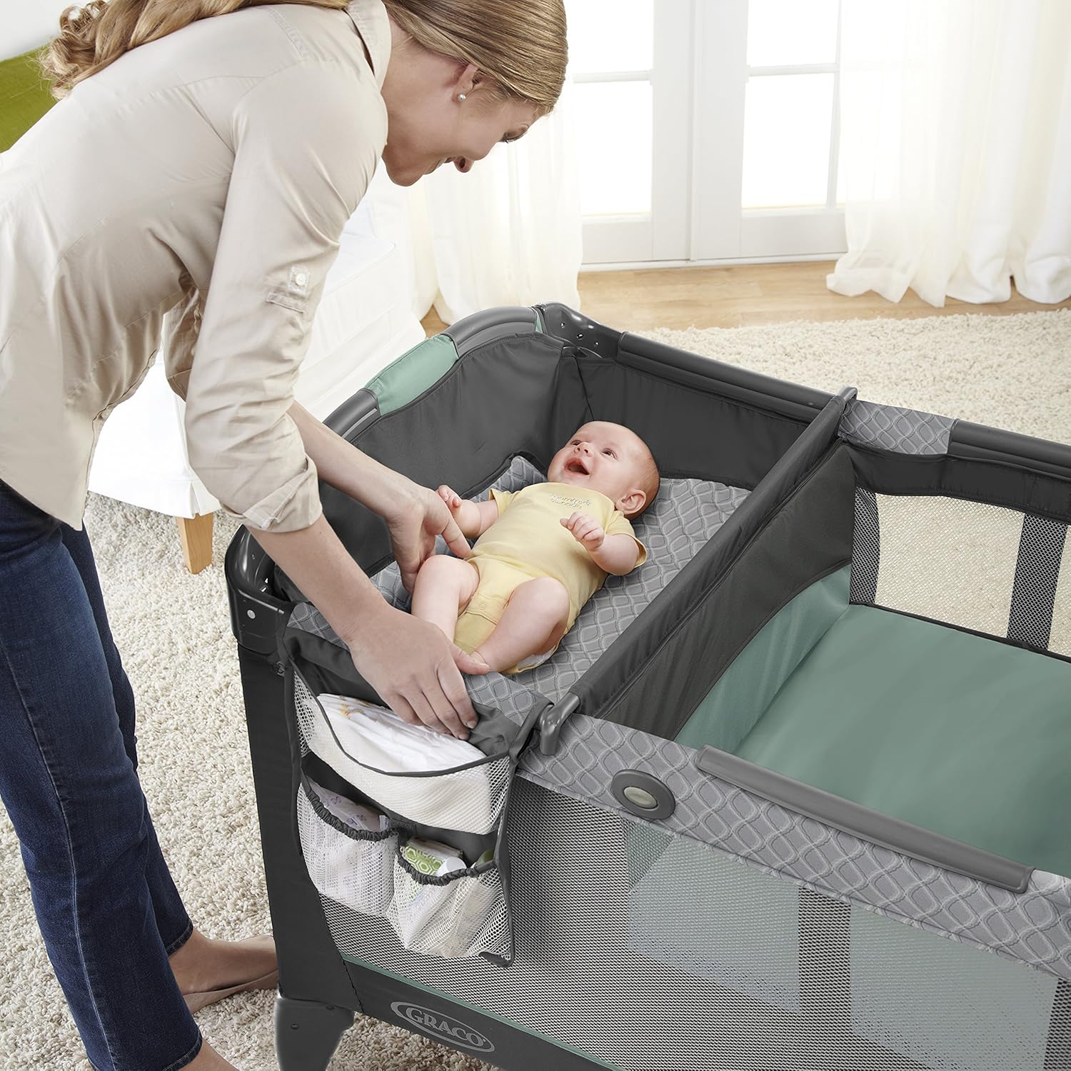Pack and Play Playard with Portable Changing Pad, 40x28.5x29 Inch Z604