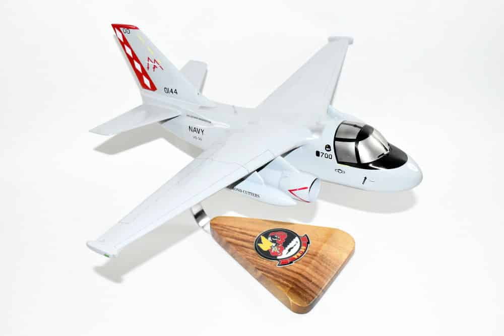 1/46th Mahogany Model D695