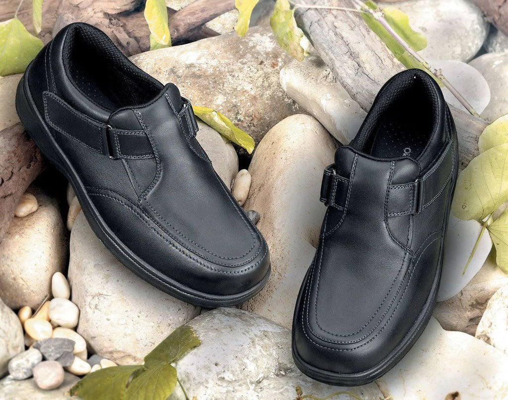Black Leather Men's Shoes Y72440