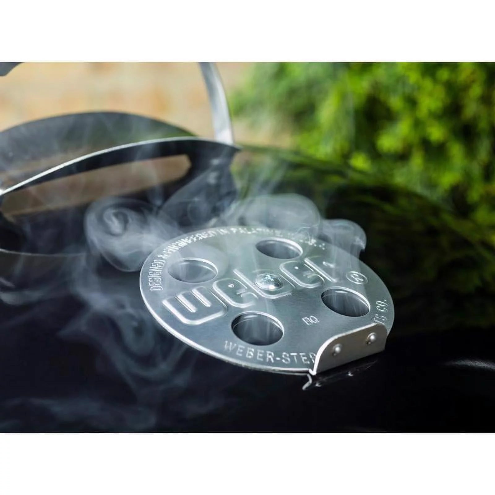 22 in. Charcoal Grill Q533330