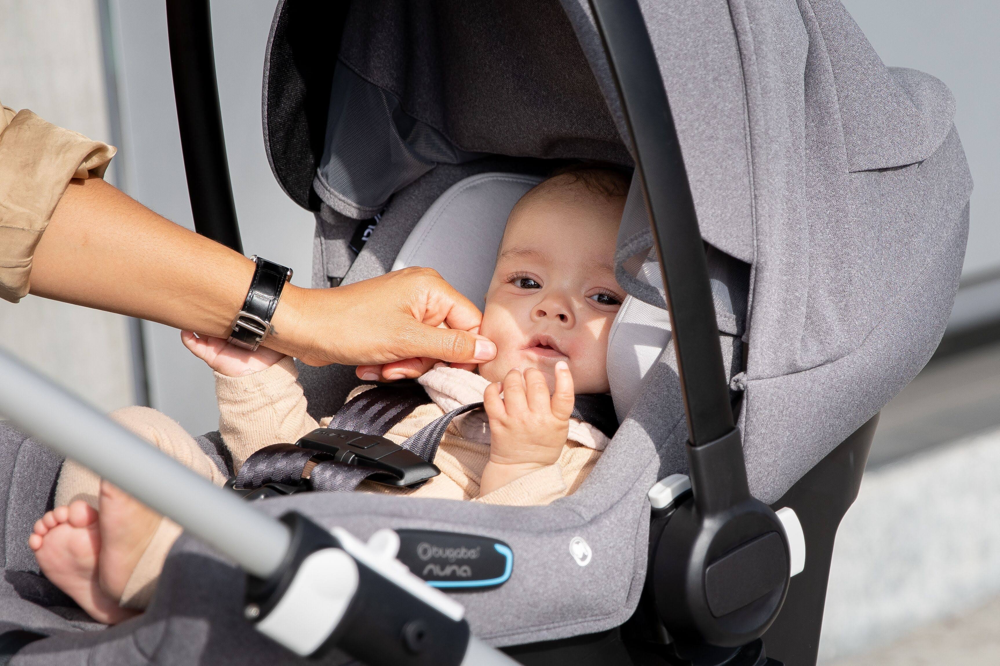 Grey Car Seat with Base N6695