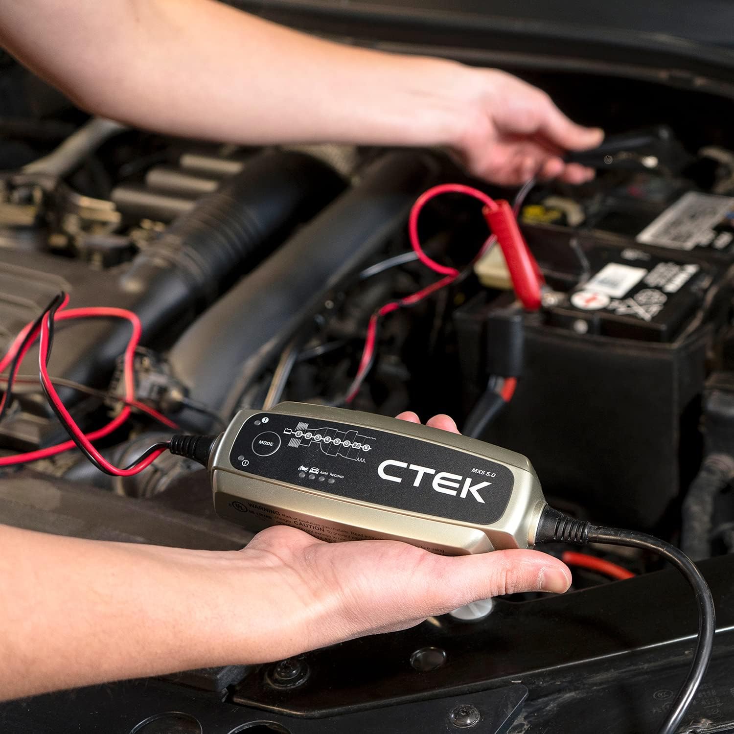 12V 4.3 amp Battery Charger and Maintainer V6655