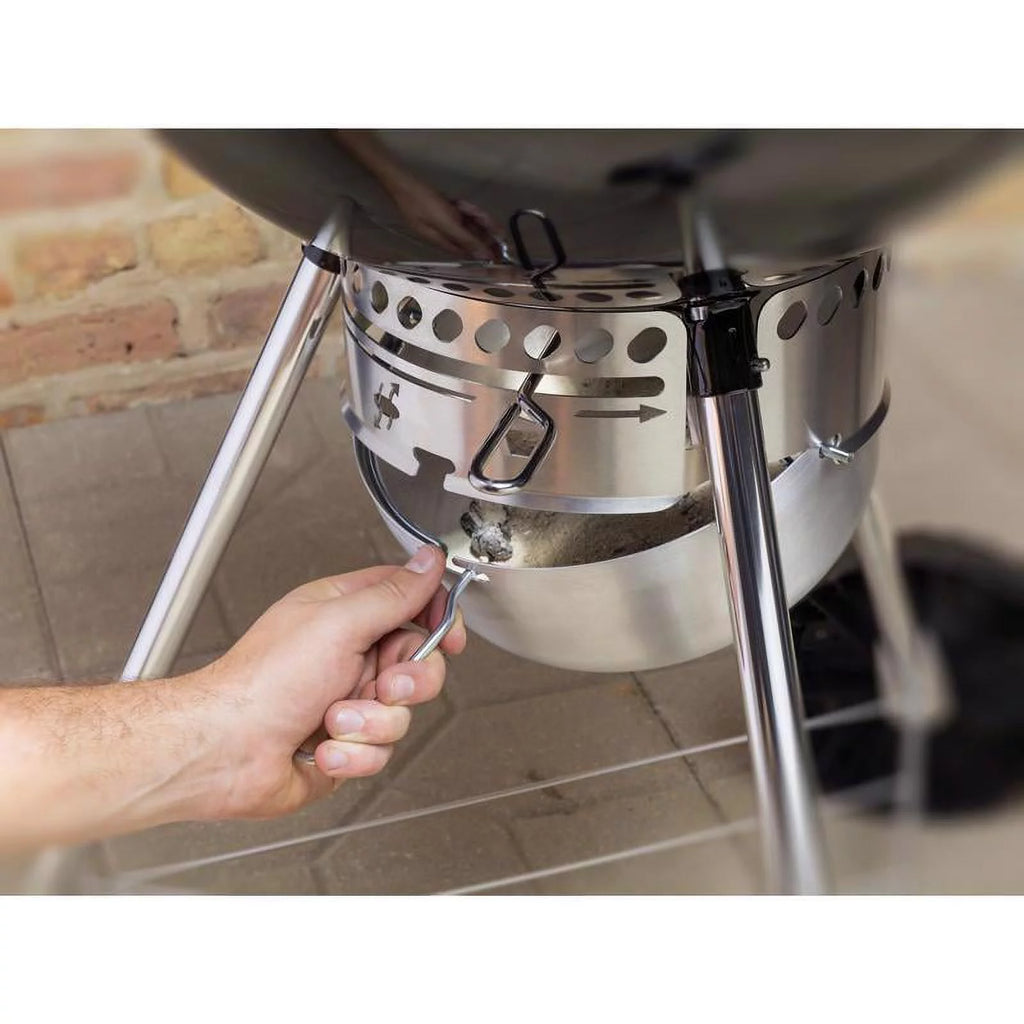 22 in. Charcoal Grill Q533330