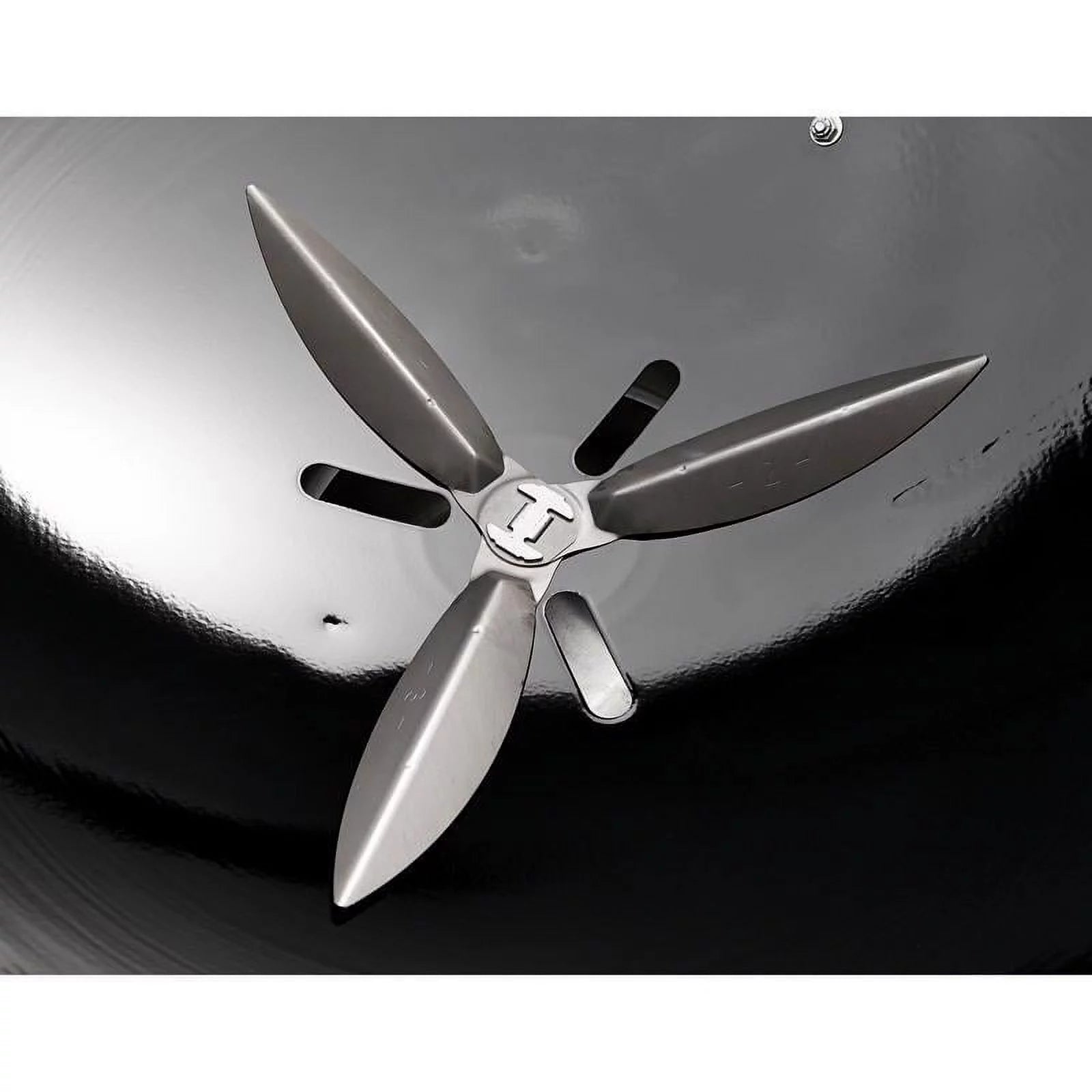 22 in. Charcoal Grill Q533330