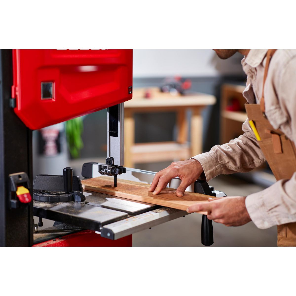 14 in. Stationary Wood Cutting Band Saw W830