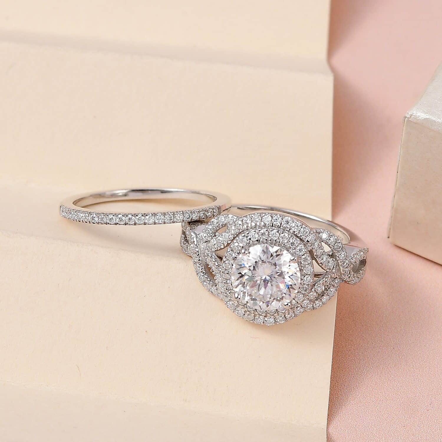 Moissanite Round 925 Sterling Silver Platinum Plated Stackable Ring Size 7 Ct 2.46 V608527