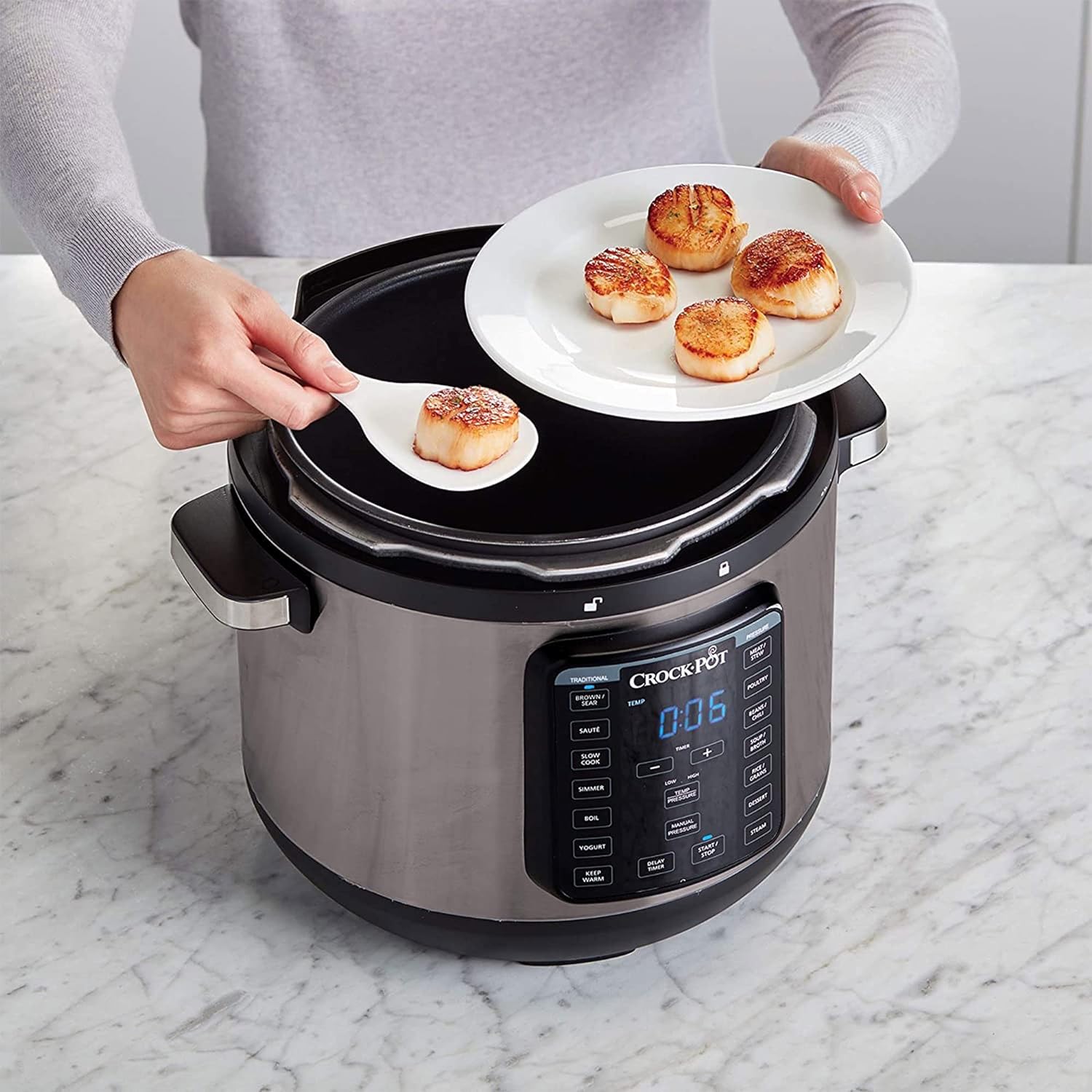 8-Quart Programmable Slow Cooker and Pressure Cooker, Black Stainless D476
