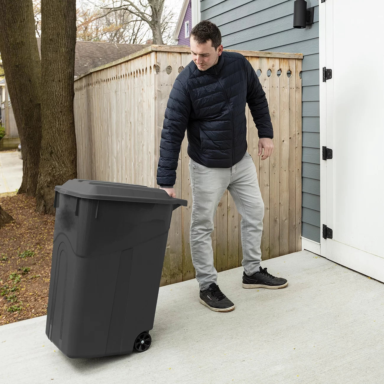 45 Gallon Wheeled Heavy Duty Plastic Garbage Can P21613