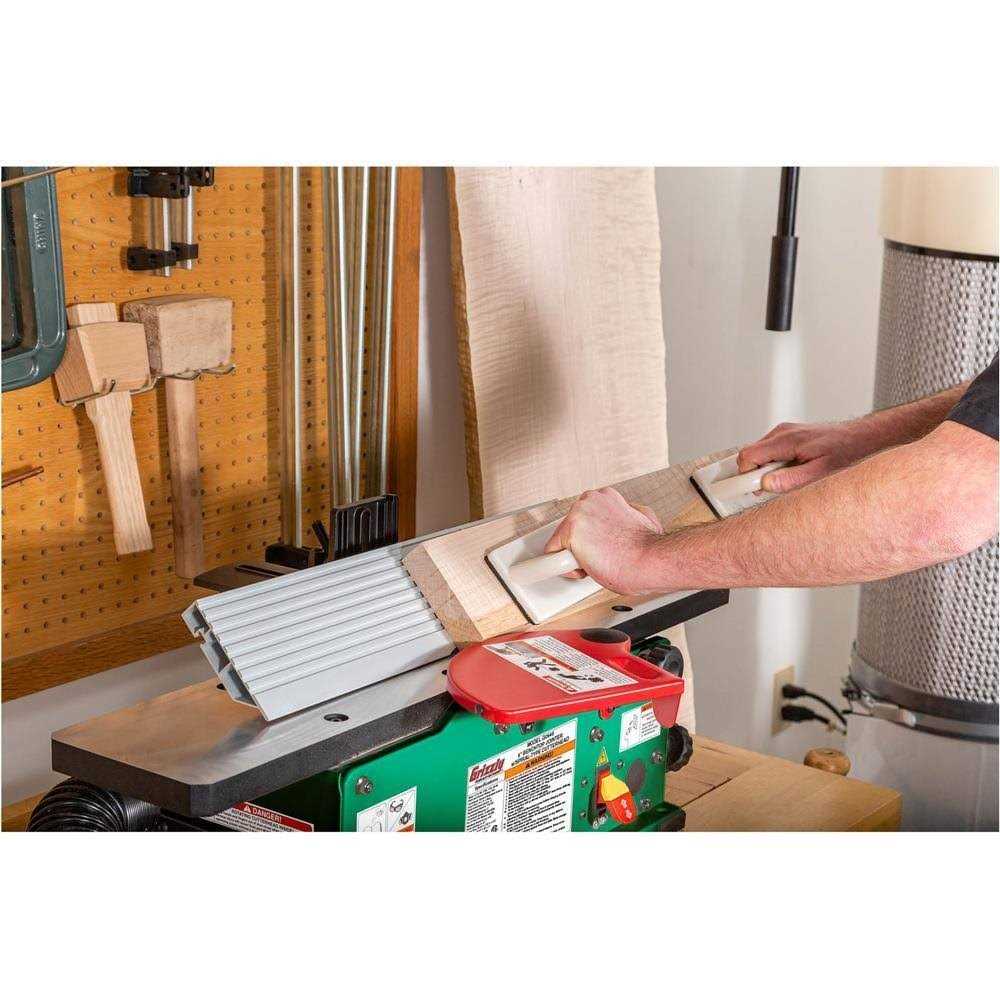 6 Benchtop Jointer with Spiral-Type Cutterhead I49089